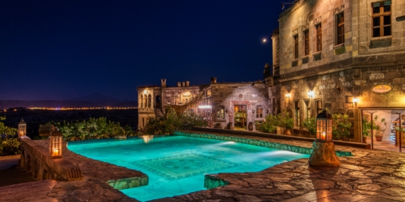 The Times Gazetesi, Kapadokya’daki Museum Hotel’i Kapasite ve Gastronomi Başarısıyla Değerlendirdi